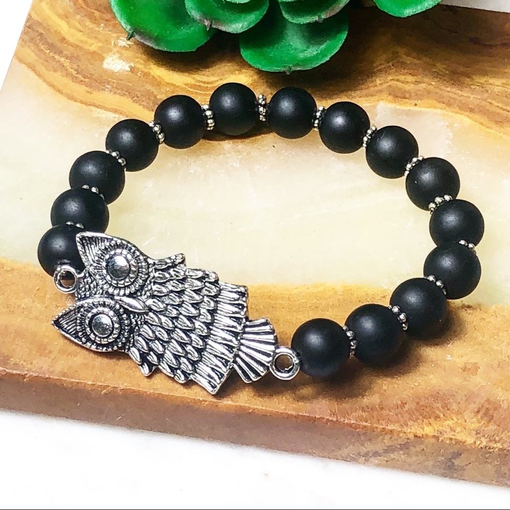 Owl charm bracelet with black onyx beading - Picture 1 of 2